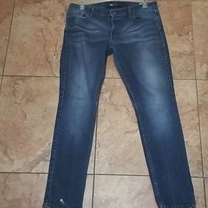 Womes Levi's size 13